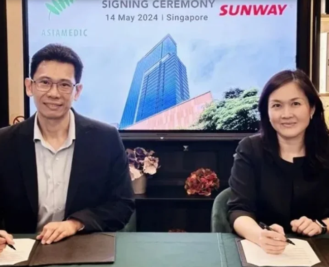 Image caption- Arifin Kwek, Chief Executive Officer of AsiaMedic and Sarena Cheah, Executive Director of Sunway Berhad [L-R]   