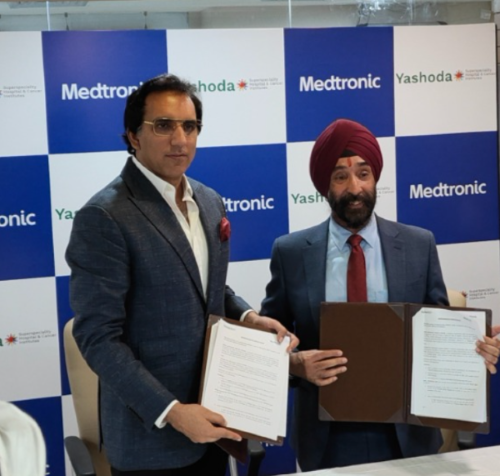 Photo Caption: From left to right - Dr Rajat Arora, Group Director of Yashoda Group of Hospitals, and Mandeep Singh Kumar, Managing Director and Vice President of Medtronic India