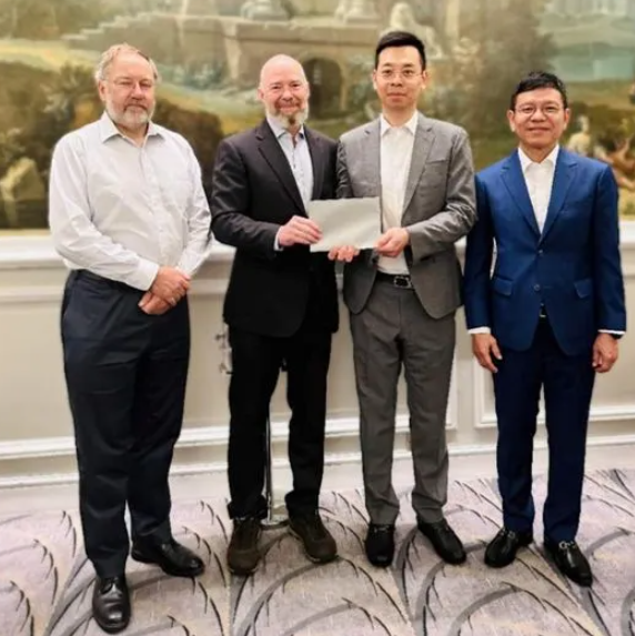 image caption: PanMediso Holdings Team from left to right:Academician Robin Grimes, Chair of the Joint Technical Committee, Academician Andrew Carlick，CEO UK side, Mr. Leo Dang, CEO China side, Mr. Ivan Fu, Chairman of the Board of Directors