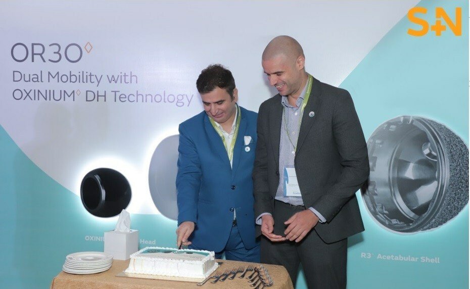 Image caption- L-R- Kamesh Teng (Sr. Director, Orthopedics, S+N India) and Damien Ben-L'Amri (Sr. Director, Orthopedics, S+N Asia-Pacific)